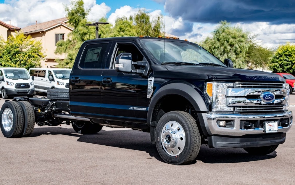 2024 Ford F-550 Exterior