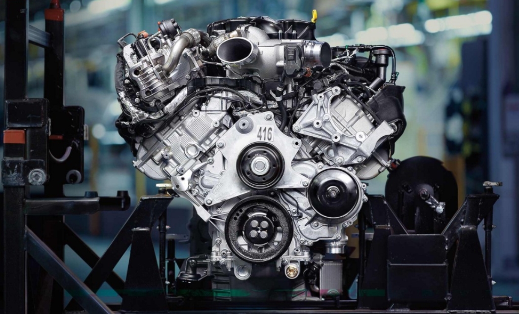 2024 Ford F-450 Super Duty Engine